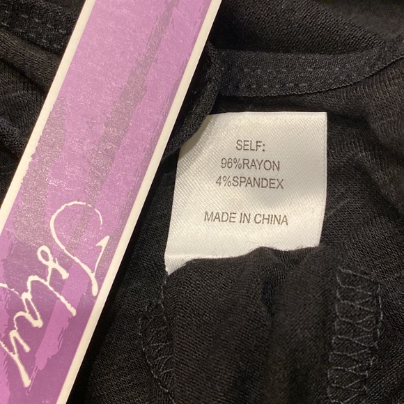 NWT Islay v-neck tank black. Great base layer or by itself.  Size Small - Picture 3 of 4